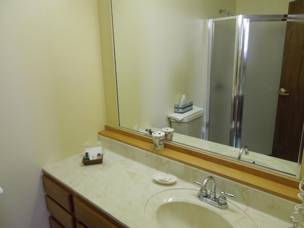 Bridges Guest Quarters Hotel Abbottstown Екстериор снимка