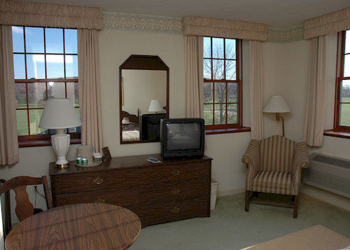 Bridges Guest Quarters Hotel Abbottstown Екстериор снимка