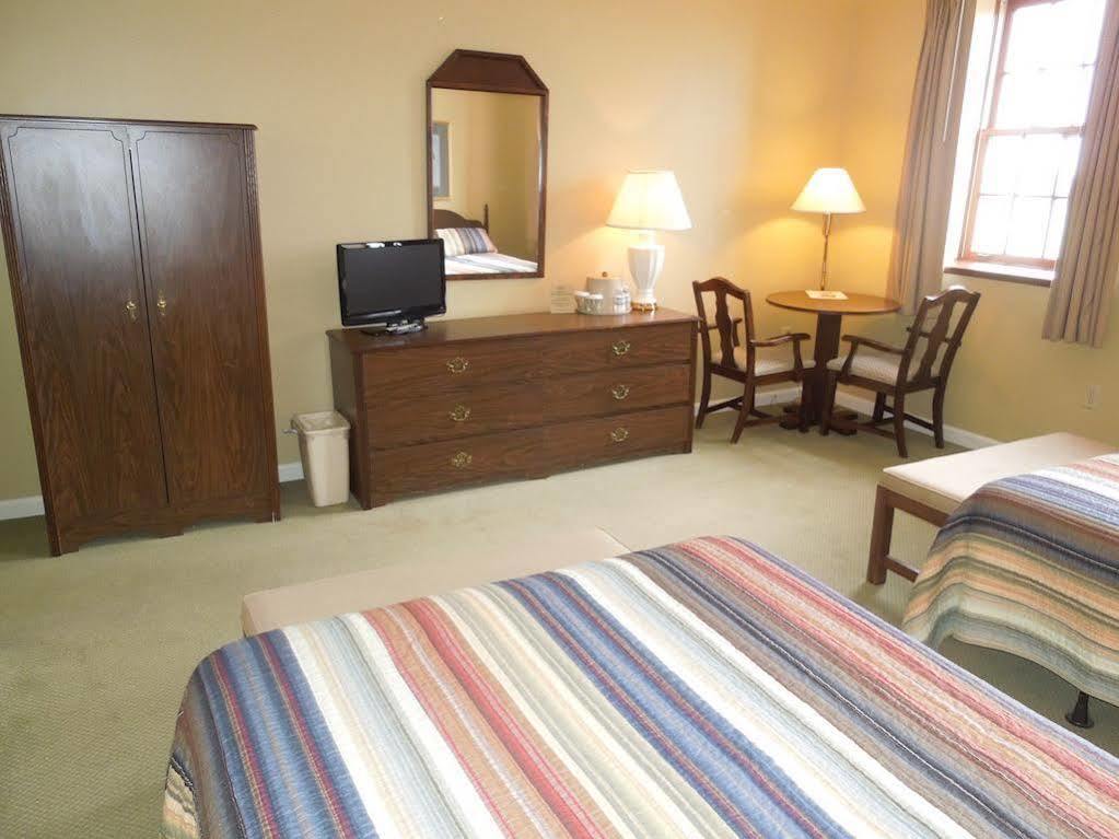 Bridges Guest Quarters Hotel Abbottstown Екстериор снимка